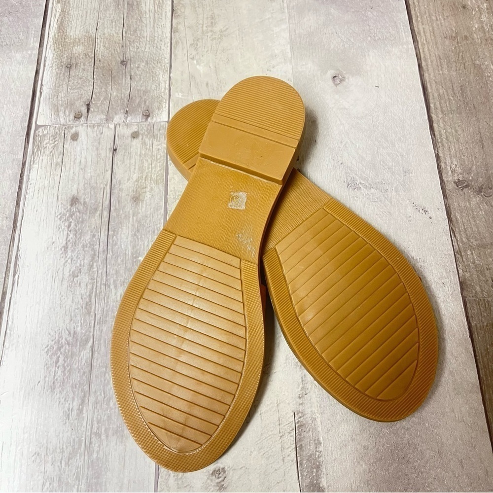 NWOT Vici Brianne Twisted Faux Leather Sandal Size 8 - Picture 2 of 13